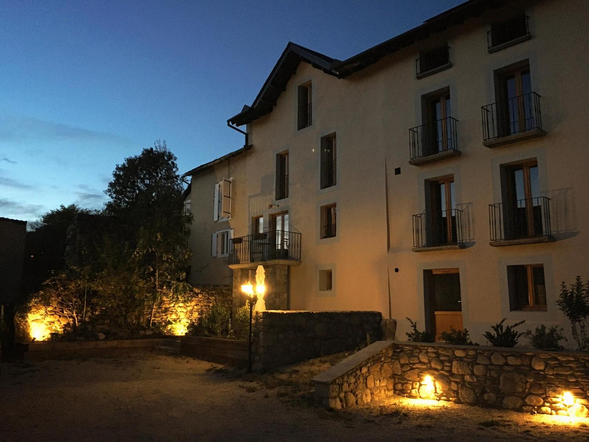 Enveitg Domaine Agricole Cotze / Casa Rural מראה חיצוני תמונה